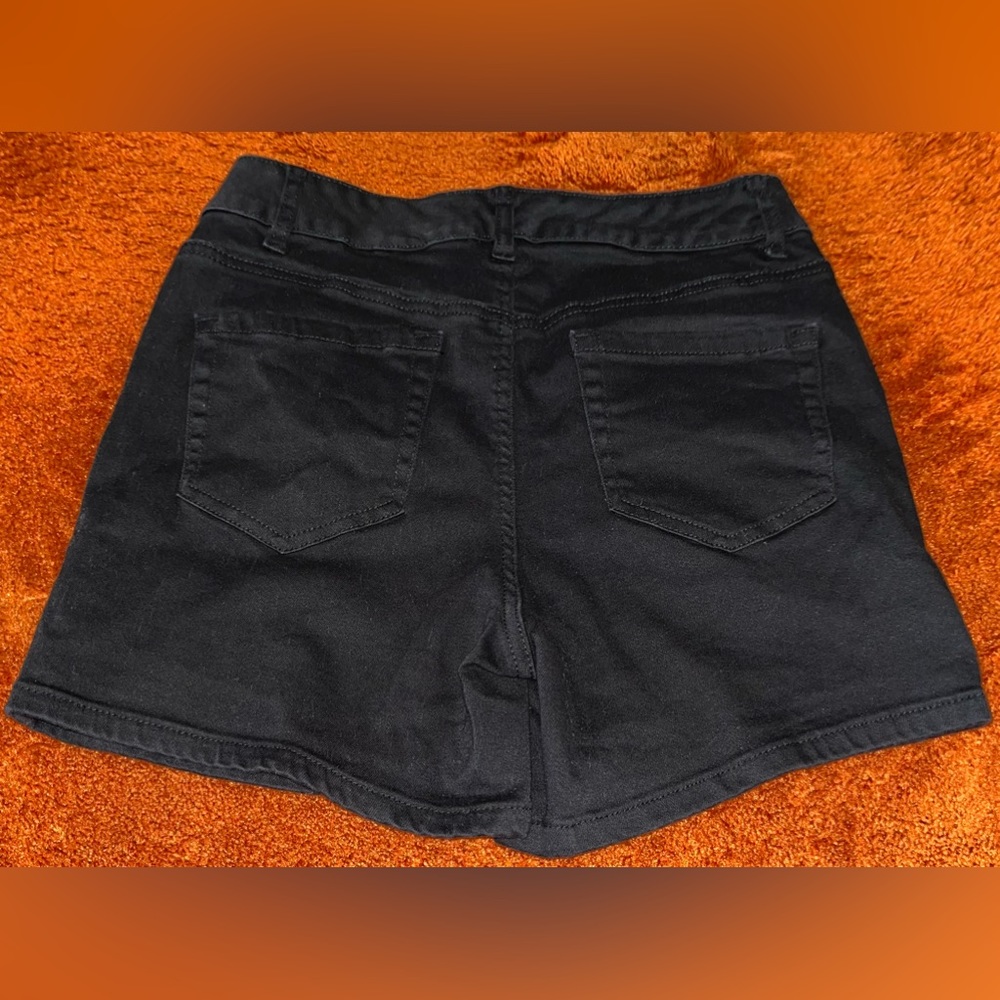 Dakota Blue women’s black shorts size 4 - Picture 7 of 8